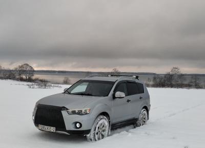 Фото Mitsubishi Outlander