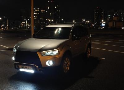 Фото Mitsubishi Outlander