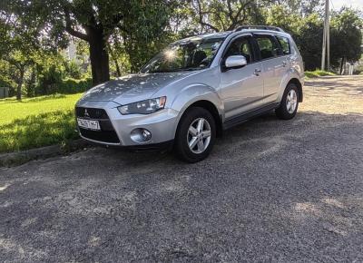 Фото Mitsubishi Outlander