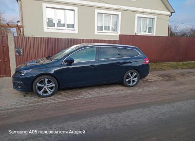 Фото Peugeot 308