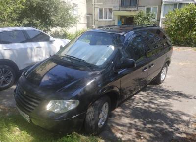 Фото Chrysler Voyager