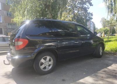 Фото Chrysler Voyager