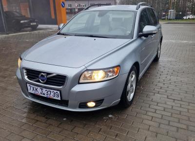 Фото Volvo V50