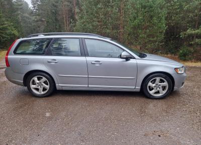 Фото Volvo V50