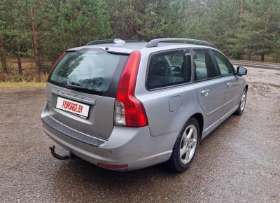 Фото Volvo V50