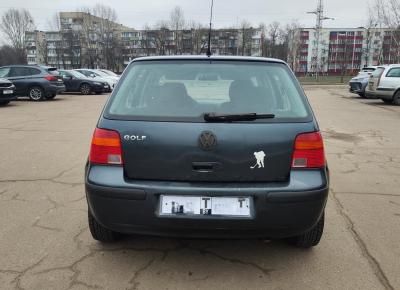 Фото Volkswagen Golf