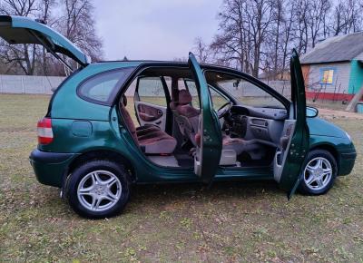 Фото Renault Scenic