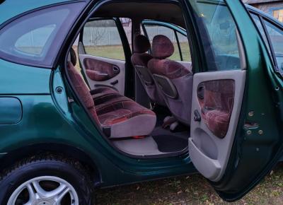 Фото Renault Scenic