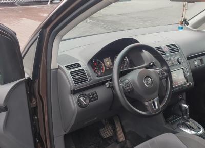 Фото Volkswagen Touran