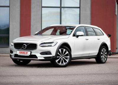 Фото Volvo V90 Cross Country