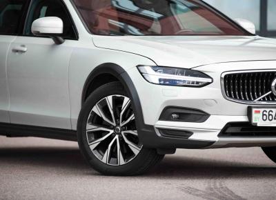 Фото Volvo V90 Cross Country