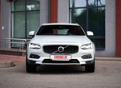 Фото Volvo V90 Cross Country