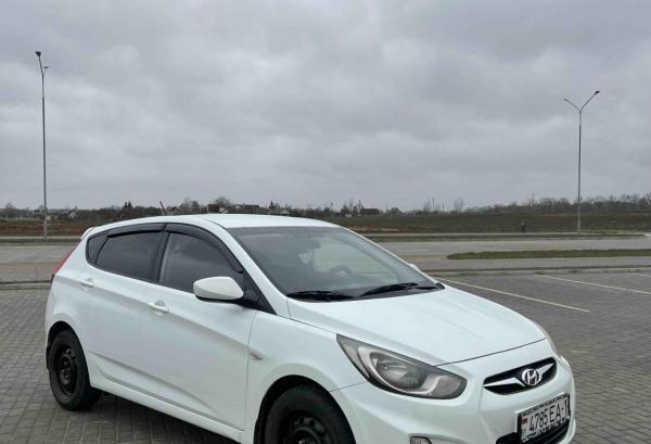 Hyundai Solaris, 2013 год выпуска с двигателем Бензин, 29 490 BYN в г. Барановичи