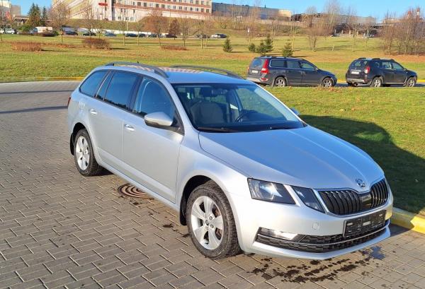 Skoda Octavia, 2017 год выпуска с двигателем Бензин, 53 838 BYN в г. Минск