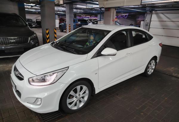 Hyundai Accent, 2013 год выпуска с двигателем Бензин, 27 601 BYN в г. Минск