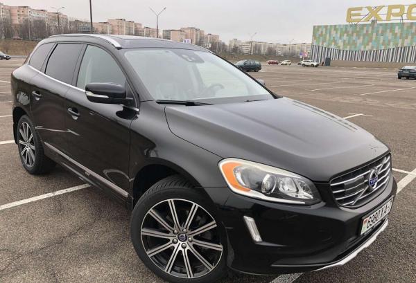 Volvo XC60, 2015 год выпуска с двигателем Бензин, 86 101 BYN в г. Минск