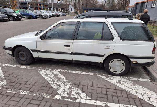 Peugeot 405, 1993 год выпуска с двигателем Бензин, 3 550 BYN в г. Минск