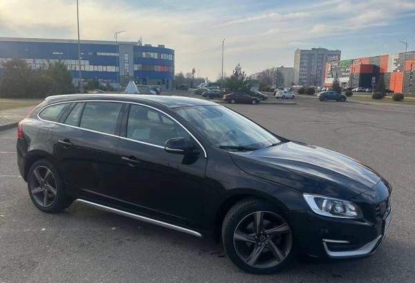 Volvo V60, 2013 год выпуска с двигателем Дизель, 44 973 BYN в г. Лида