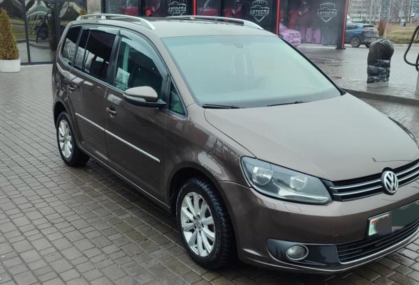 Volkswagen Touran, 2011 год выпуска с двигателем Дизель, 31 420 BYN в г. Могилёв