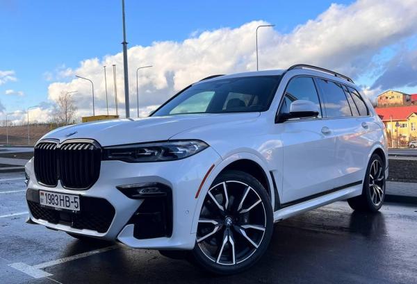 BMW X7, 2021 год выпуска с двигателем Бензин, 285 852 BYN в г. Минск