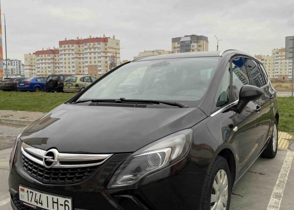 Opel Zafira, 2016 год выпуска с двигателем Дизель, 43 766 BYN в г. Бобруйск