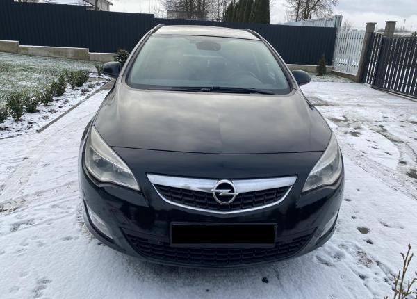 Opel Astra, 2011 год выпуска с двигателем Бензин, 28 663 BYN в г. Минск