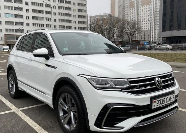 Volkswagen Tiguan, 2021 год выпуска с двигателем Бензин, 142 479 BYN в г. Минск