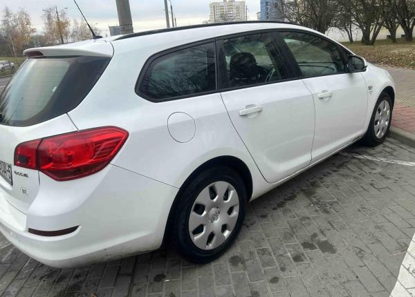 Opel Astra, 2011 год выпуска с двигателем Дизель, 24 906 BYN в г. Минск