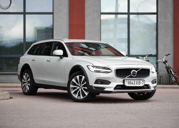 Volvo V90 Cross Country, 2020 год выпуска с двигателем Гибрид, 121 240 BYN в г. Минск