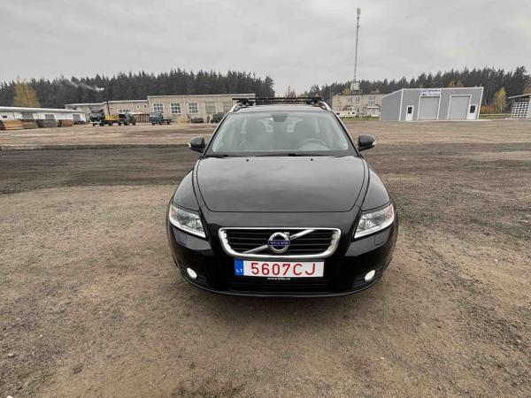 Volvo V50, 2011 год выпуска с двигателем Дизель, 32 983 BYN в г. Минск