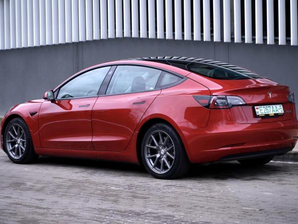 Tesla Model 3, 2022 год выпуска с двигателем Электро, 76 562 BYN в г. Минск