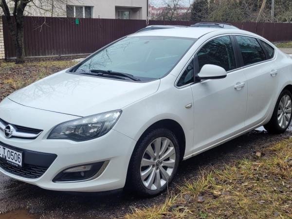 Opel Astra, 2014 год выпуска с двигателем Бензин, 32 982 BYN в г. Минск