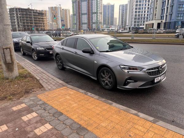 Opel Insignia, 2020 год выпуска с двигателем Дизель, 71 740 BYN в г. Минск