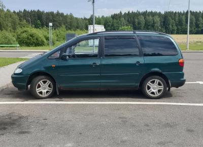 Фото Volkswagen Sharan