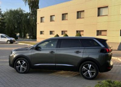 Фото Peugeot 5008