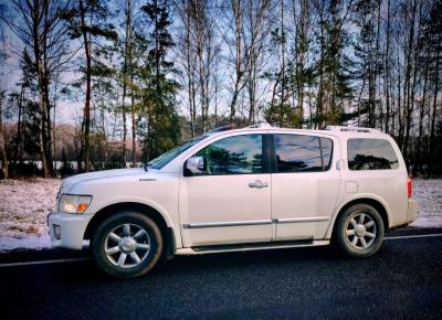 Фото Infiniti QX56