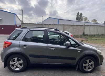 Фото Suzuki SX4