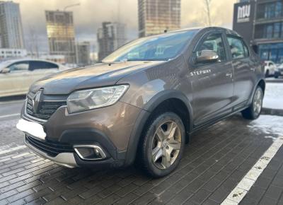 Фото Renault Logan