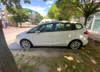 Фото Opel Zafira