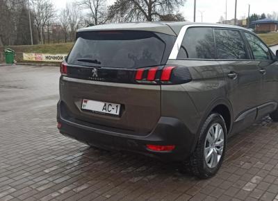 Фото Peugeot 5008