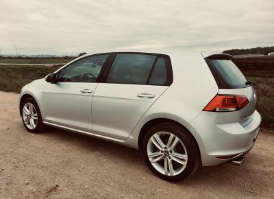 Фото Volkswagen Golf