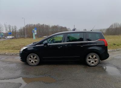 Фото Peugeot 5008