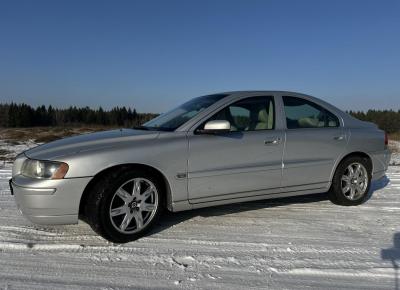 Фото Volvo S60