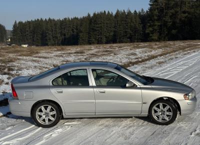 Фото Volvo S60