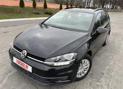 Фото Volkswagen Golf