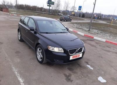 Фото Volvo V50