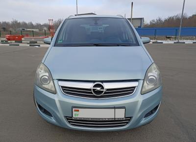 Фото Opel Zafira