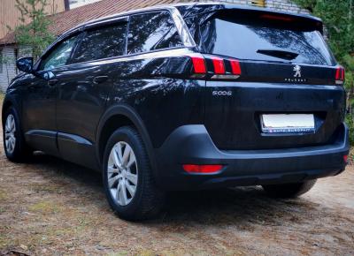 Фото Peugeot 5008