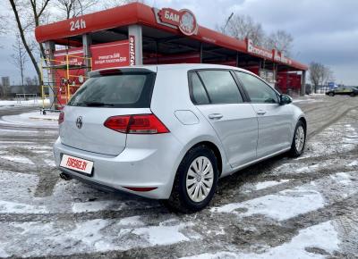 Фото Volkswagen Golf