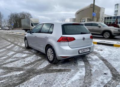 Фото Volkswagen Golf